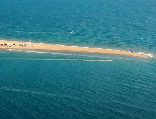Φάρος – Φθιώτιδας: Μία «αμμόγλωσσα» αδρεναλίνης για τους λάτρεις του Kite Surf